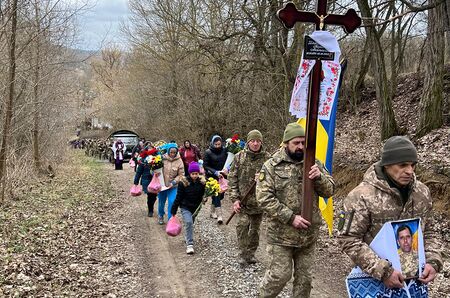 Soldatenbegräbnis Ukraine