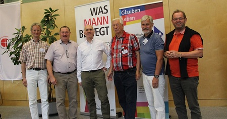 Foto vom 23. Juli 2026 - Vorstand der KMBÖ mit Prof. Josef Pichler