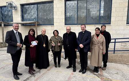 Bischof Krautwaschl (5.v.l.) mit Pilgergruppe im Heiligen Land