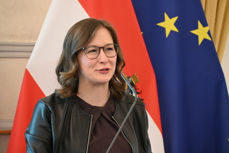 Kultusministerin Claudia Bauer