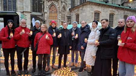 Wien: Kerzenmeer als Zeichen der Solidarität mit der Ukraine