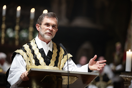 Ernannter Wiener Erzbischof beim Allerseelen-Gottesdienst am 2. November 2025 im Wiener Stephansdom